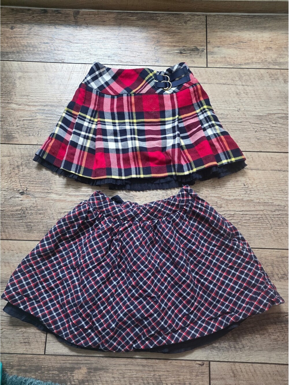 Set of 2 toddler 3t uniform skirts
